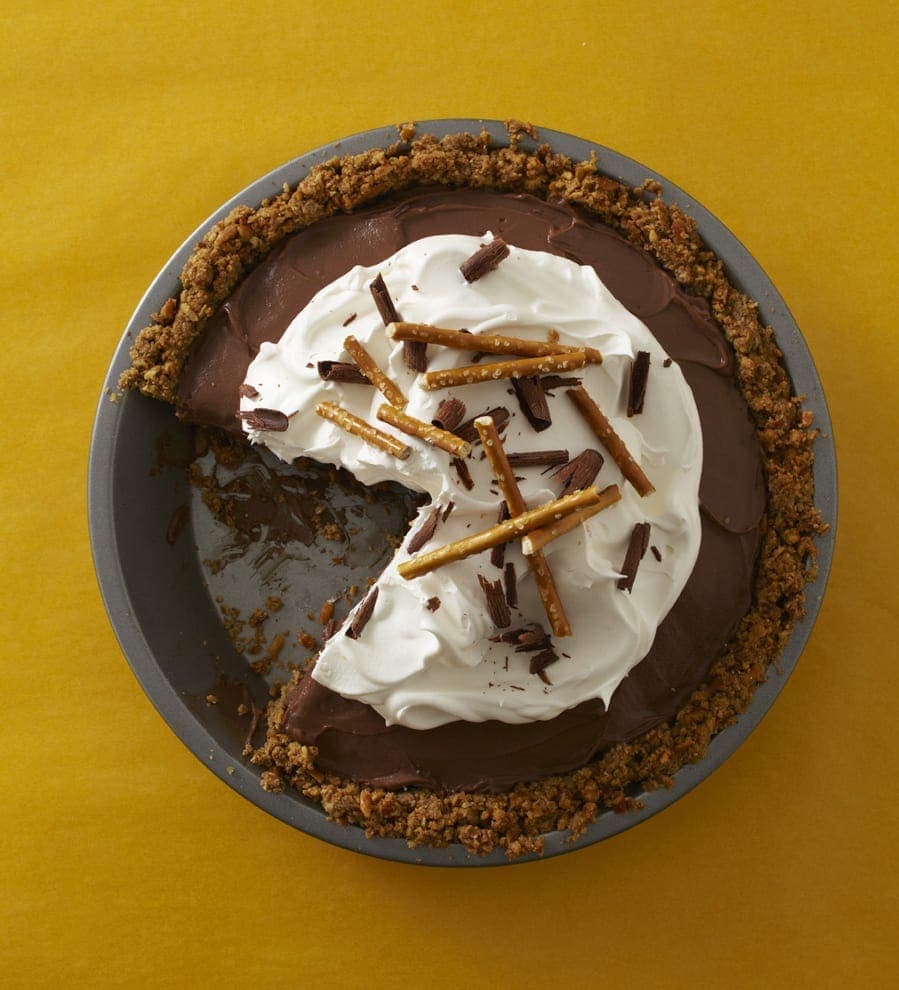 Chocolate Covered Pretzel Pie