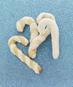 white christmas candy cane cookies