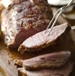 Slices of prime rib with creamed horseradish