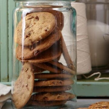 Crisp Pecan Cookies in jar
