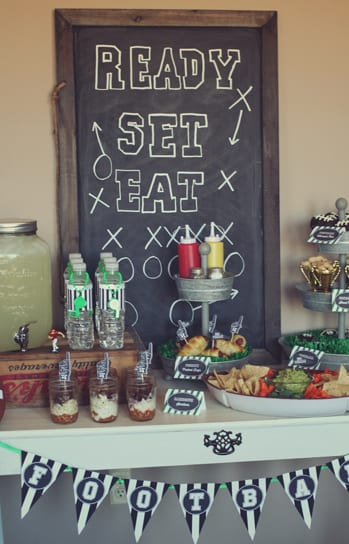 10 Amazing Super Bowl Party Decorating Ideas - Spaceships and Laser Beams