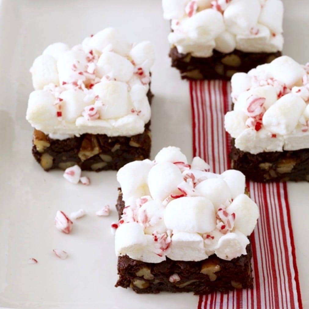 Peppermint brownies with marshmallows on white