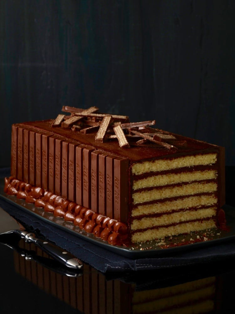 Kit Kat cake dark background