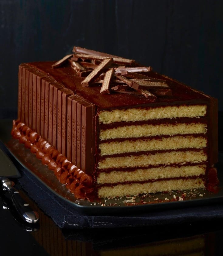 KitKat Chocolate Layer Cake - VeryVera