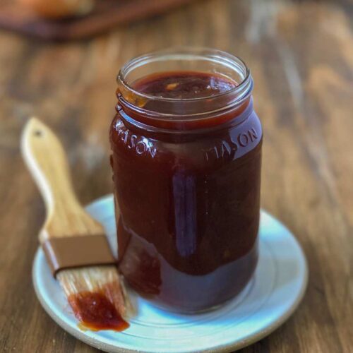 memphis bbq sauce with pastry brush