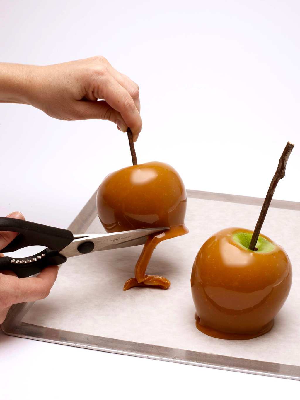 spooky caramel apples for fall 😍🍏🍯, caramel apples