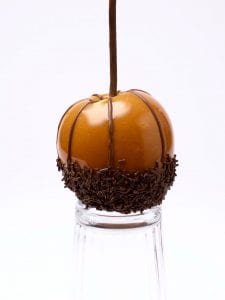 spiderweb caramel apples how to with chocolate stripes