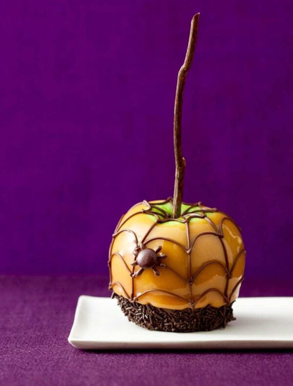 Halloween Spiderweb Caramel Apples