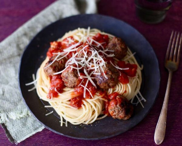 Pesto and Red Pepper Italian Meatballs - Tara Teaspoon