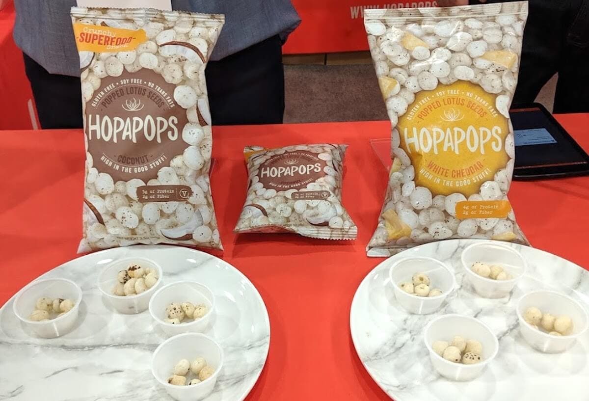 hopapops popped lotus seeds in two flavors