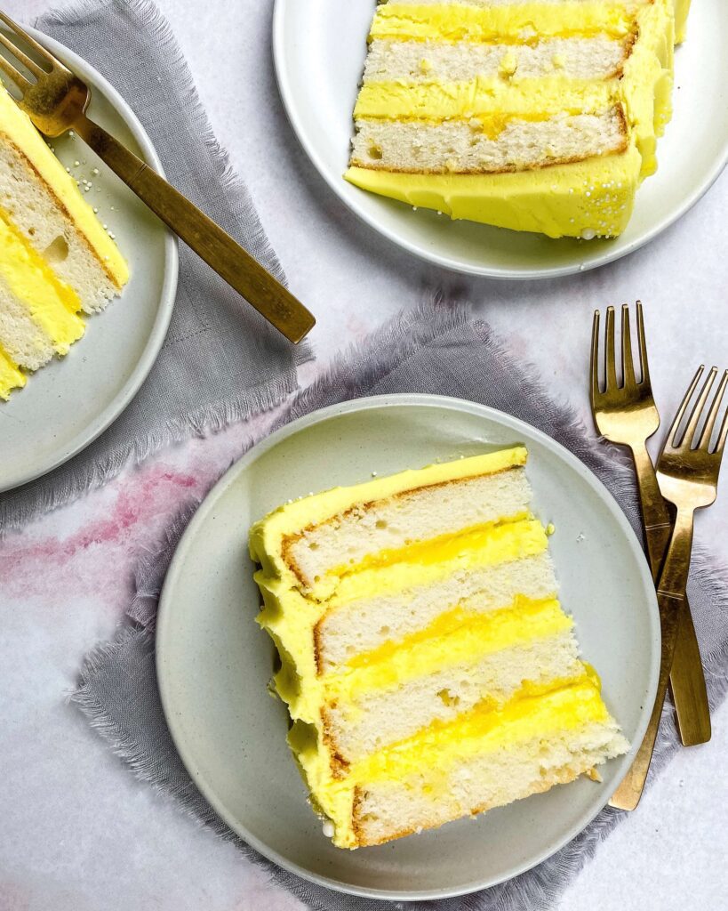 lemon curd in lemon cake slices