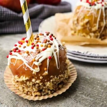 caramel apples with white chocolate drizzle