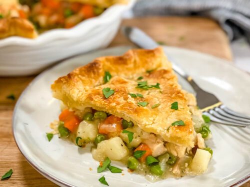 https://tarateaspoon.com/wp-content/uploads/2021/01/Turkey-Pot-Pie-parsley-feature-sq-500x375.jpeg