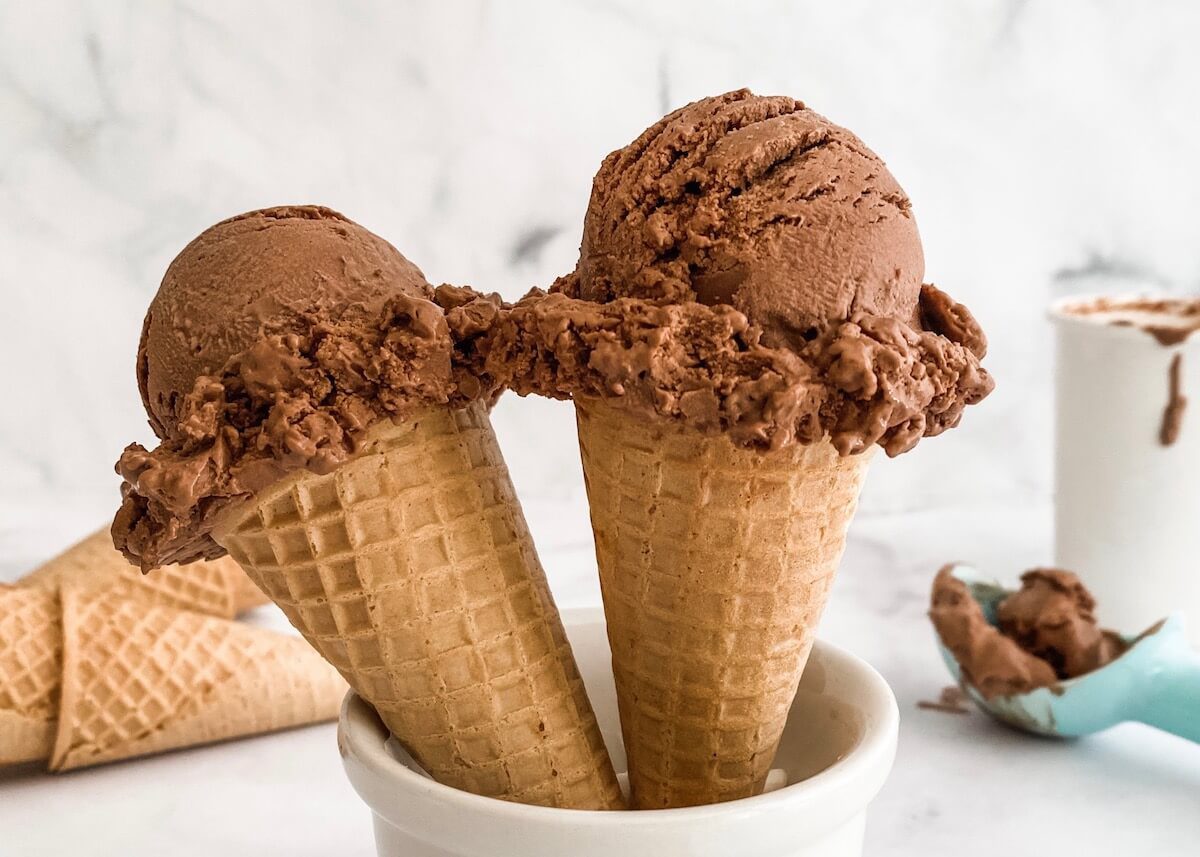 chocolate ice cream scoops in cones