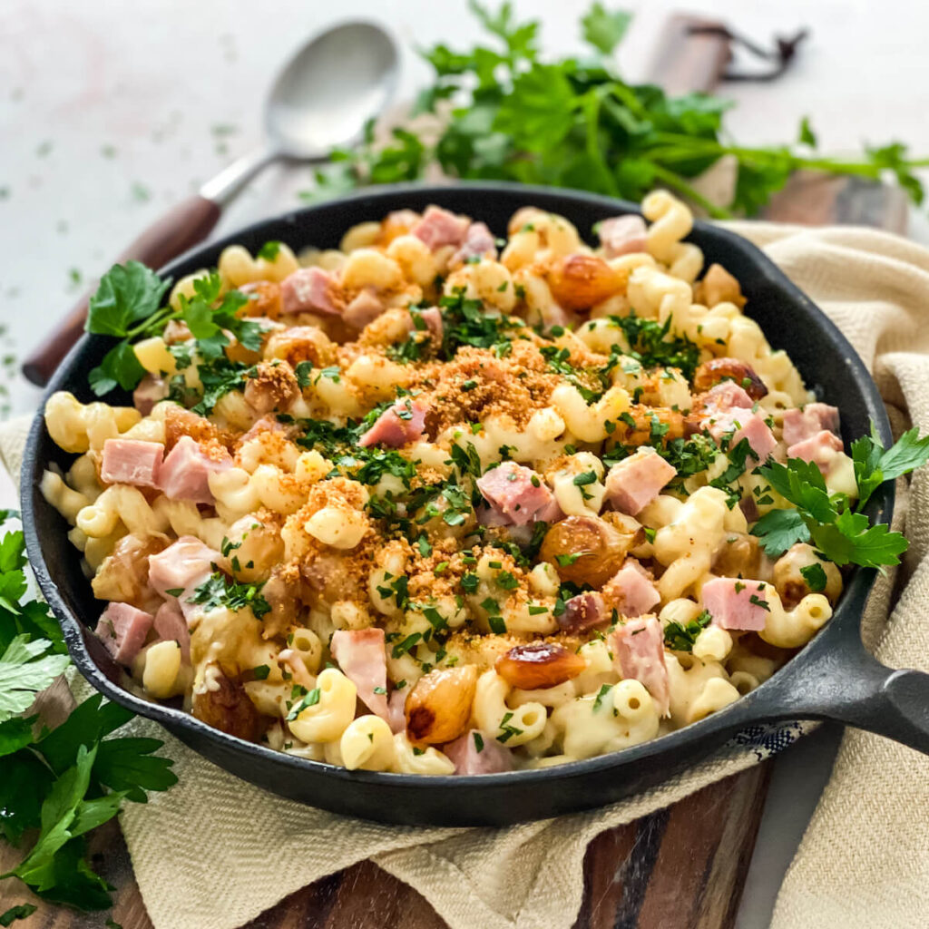 mac-and-cheese-with-ham-and-pearl-onions-tara-teaspoon