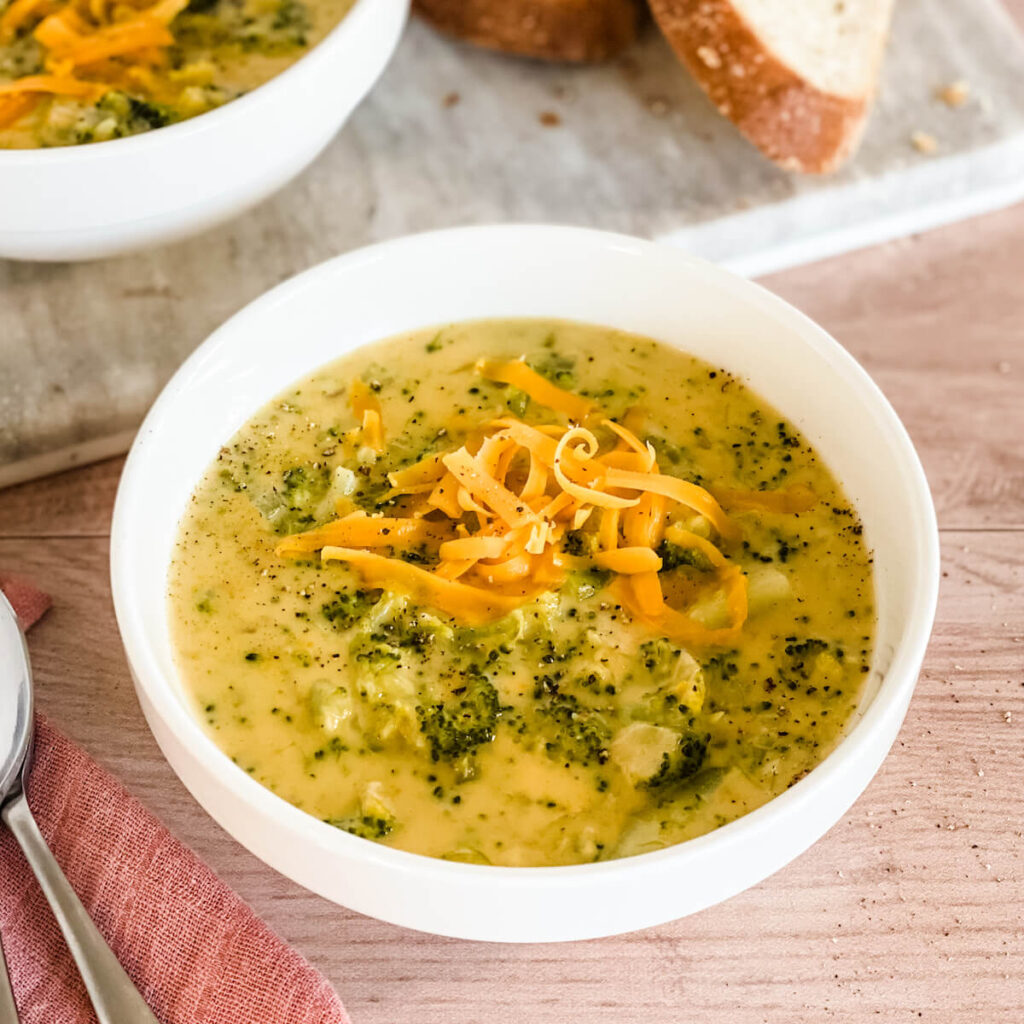 Easy Broccoli Cheddar Soup Recipe