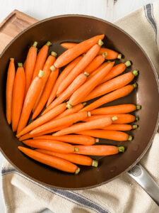 carrots in a skillet