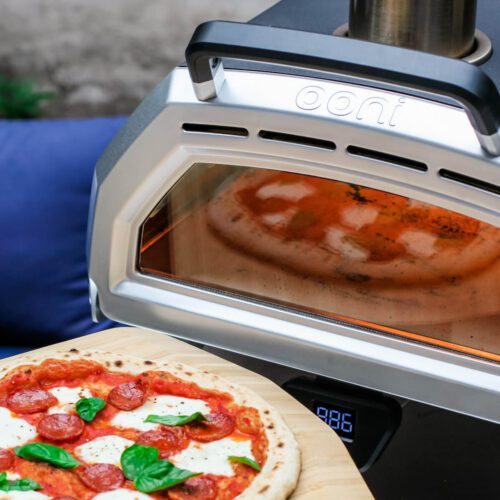 ooni pizza oven with pizza
