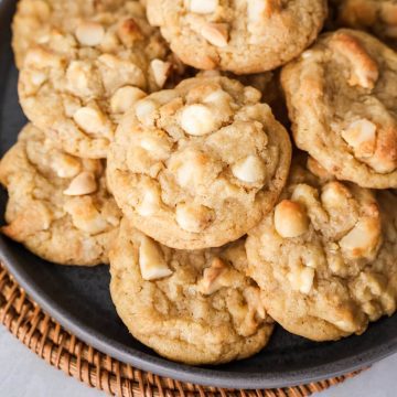 close up feature of macadamia nut cookies.