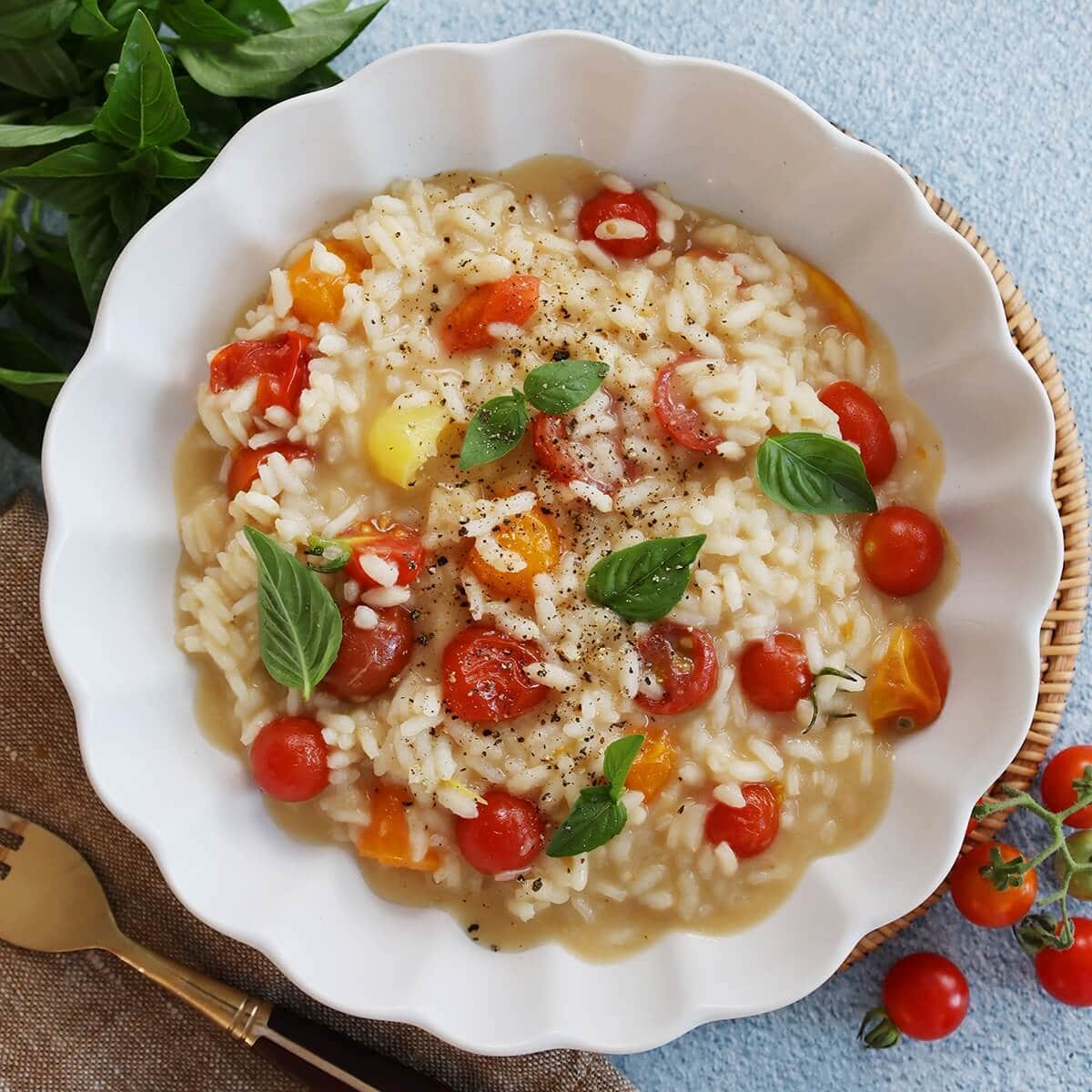 EasyToMakeCherryTomatoRisotto-