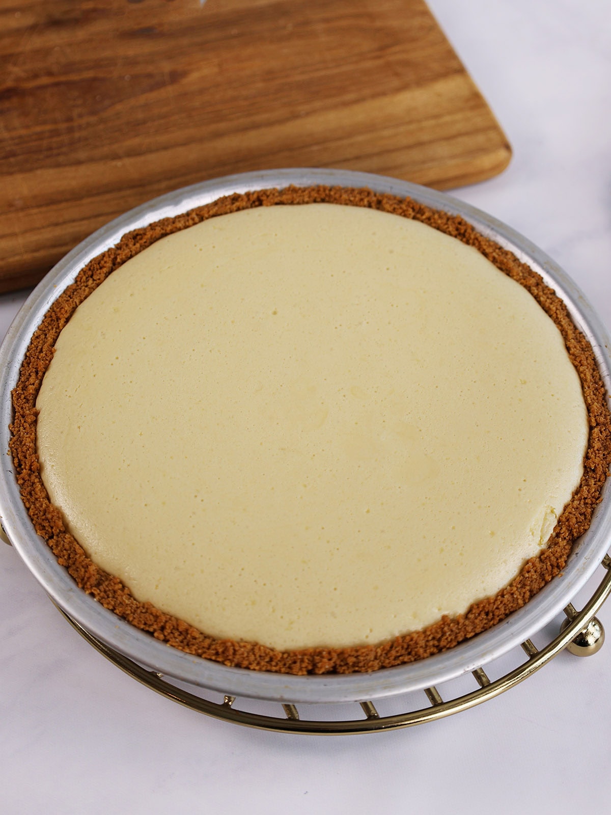 Graham cracker crust filled with key lime pie filling.