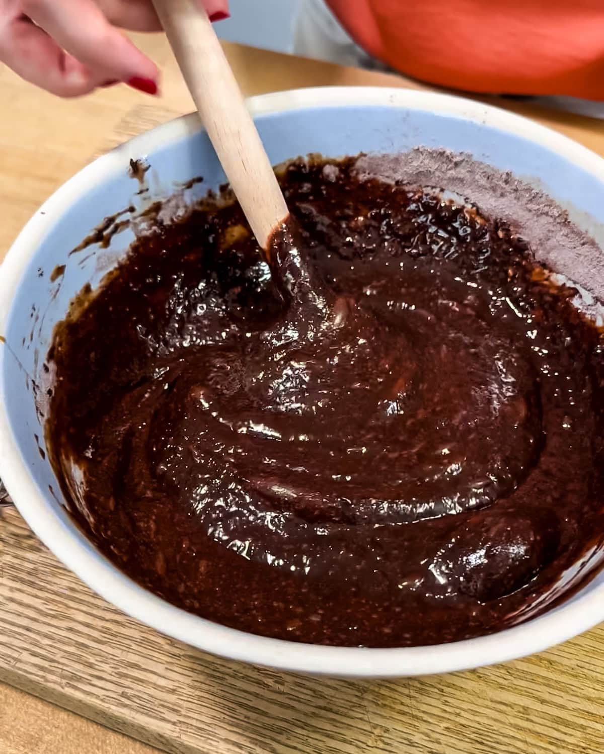 Fully mixed chocolate cake mixture. 