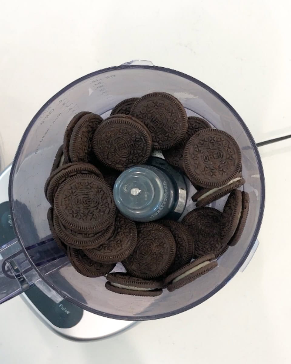 Oreos in a food processor.